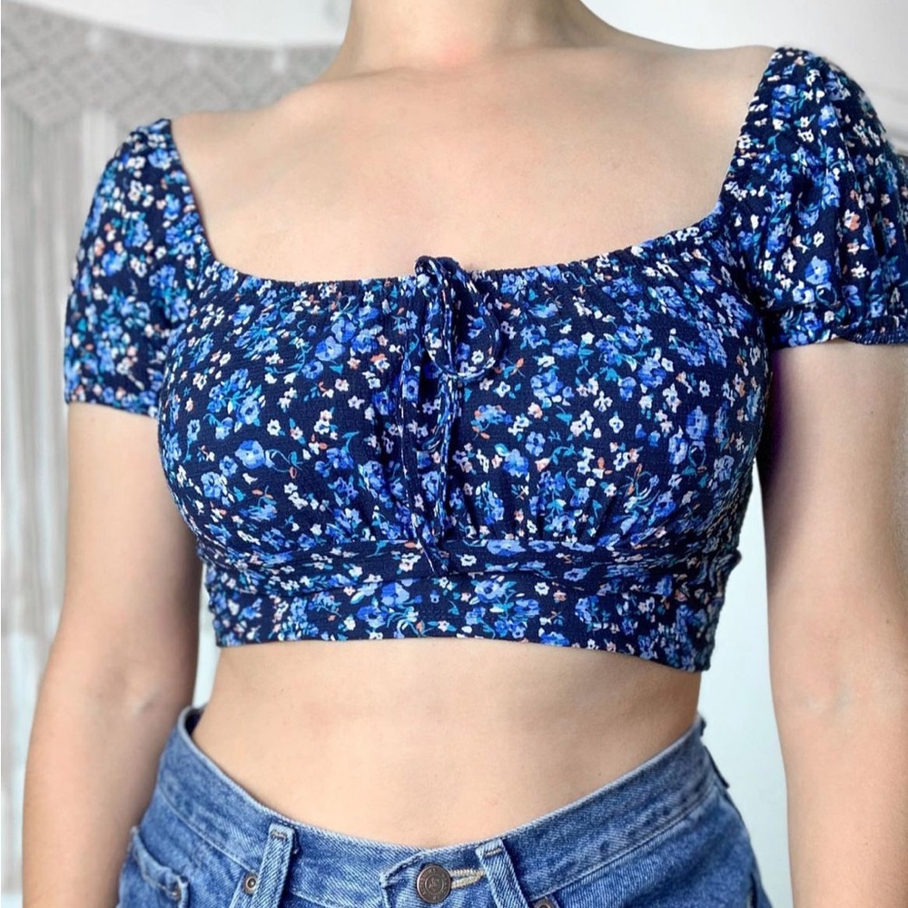 Floral off The Shoulder Crop Top